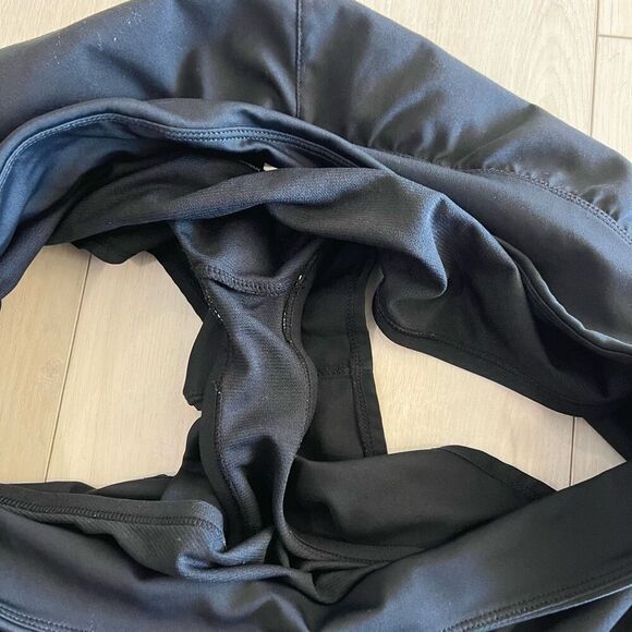 Nike  women’s black shorts size L - Picture 7 of 9